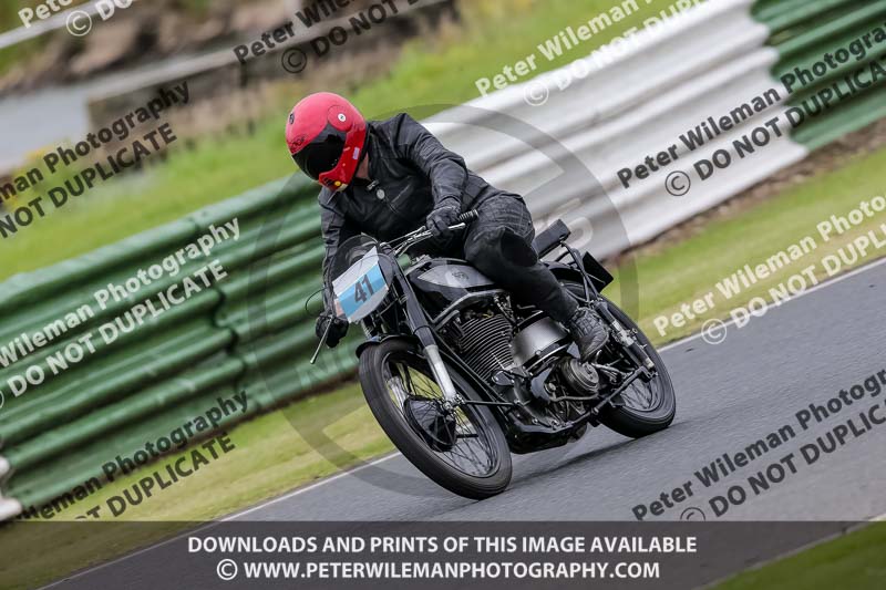 Vintage motorcycle club;eventdigitalimages;mallory park;mallory park trackday photographs;no limits trackdays;peter wileman photography;trackday digital images;trackday photos;vmcc festival 1000 bikes photographs